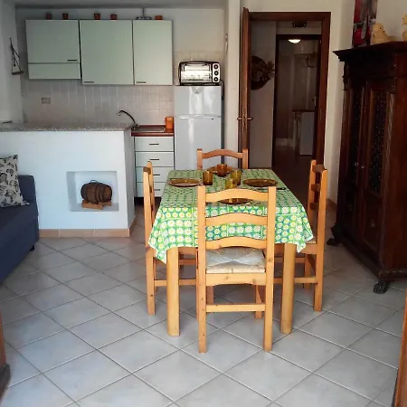 Luminoso Bilo Vista Mare Con Wi Fi A 150 Mt Da Rena Bianca 圣特雷莎加卢拉